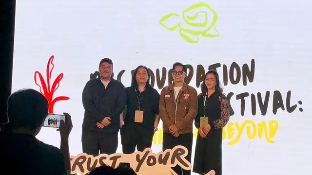foto para narasumber talkshow pertama