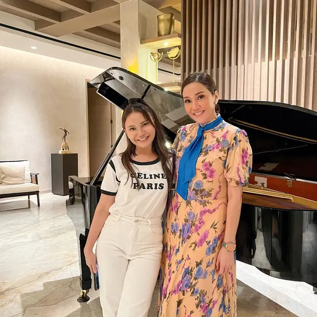 Konser 25 Tahun Berkarya Rossa