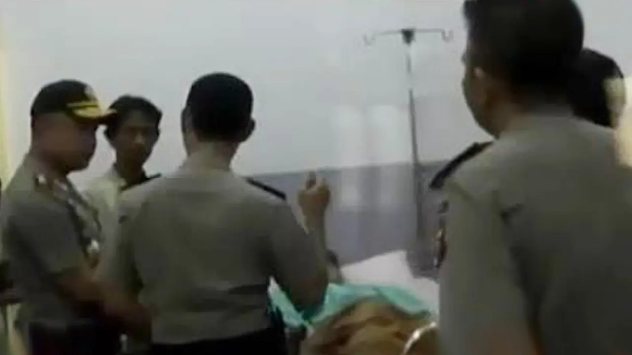  Polisi Jenguk Korban Tembak 