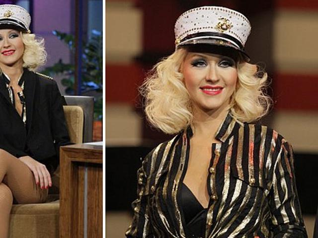 Christina Aguilera Pamerkan Tubuh Seksinya Di Atas Panggung Showbiz Liputan6 Com