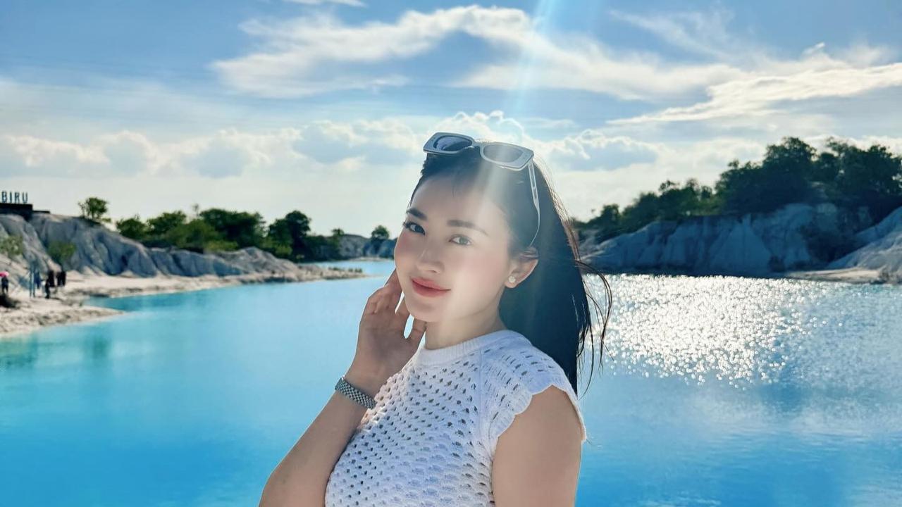Potret Natasha Wilona di Bangka