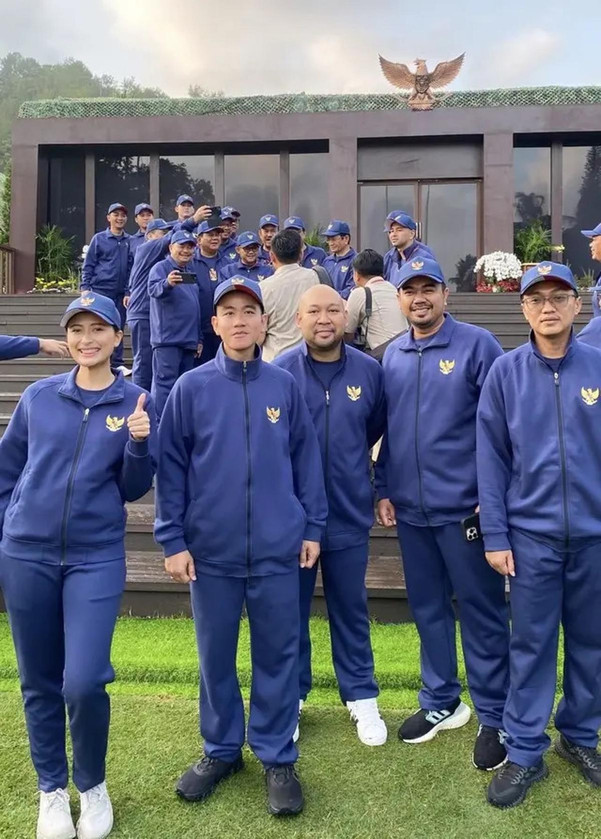 6 Outfit Wakil Menteri Termuda Dyah Roro Esti saat Pembengkalan Menteri di Magelang, Dekat dengan Veronica Tan