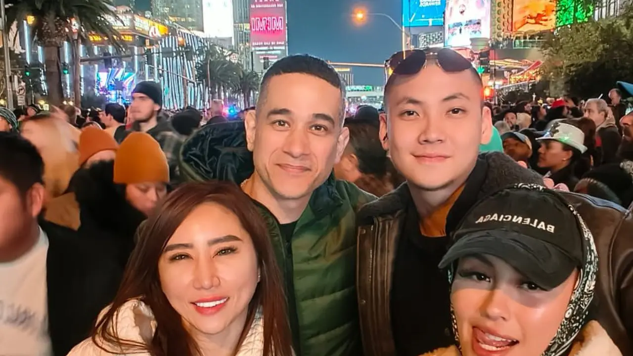 Okan Kornelius dan Agnez Mo bertemu di Las Vegas.