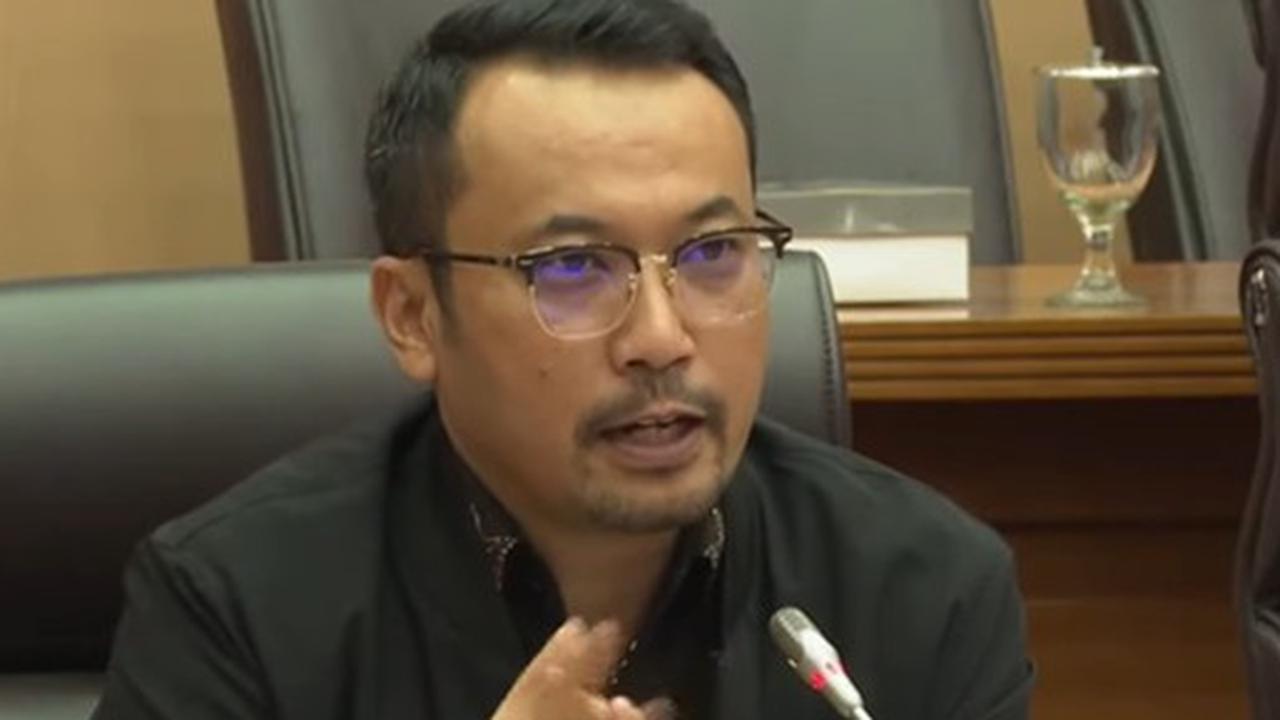 VIDEO: Komisi XII Cecar Pertamina Soal Pertamax Dioplos Pertalite "Kami Tak Punya Alatnya"