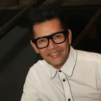 Penampilan keren Ferry Salim mulai menjadi sorotan publik. Hal ini tidak membuat sang istri menjadi cemburu. Menurut Ferry, sang istri selalu percaya dan mendukung apapun yang dilakukan suaminya.