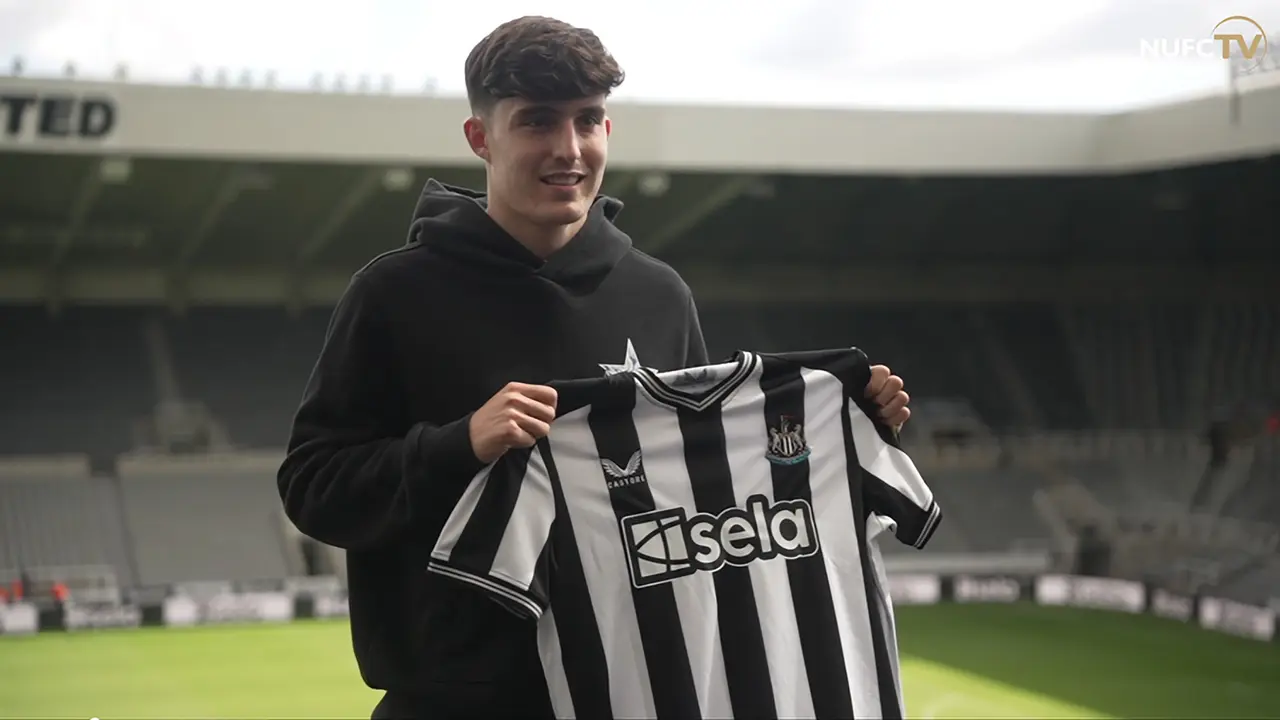 Foto: Terdegradasi di Premier League, 8 Pemain Berikut Naik Kelas Bermain di Liga Champions 2023 / 2024 Bersama Klub Barunya