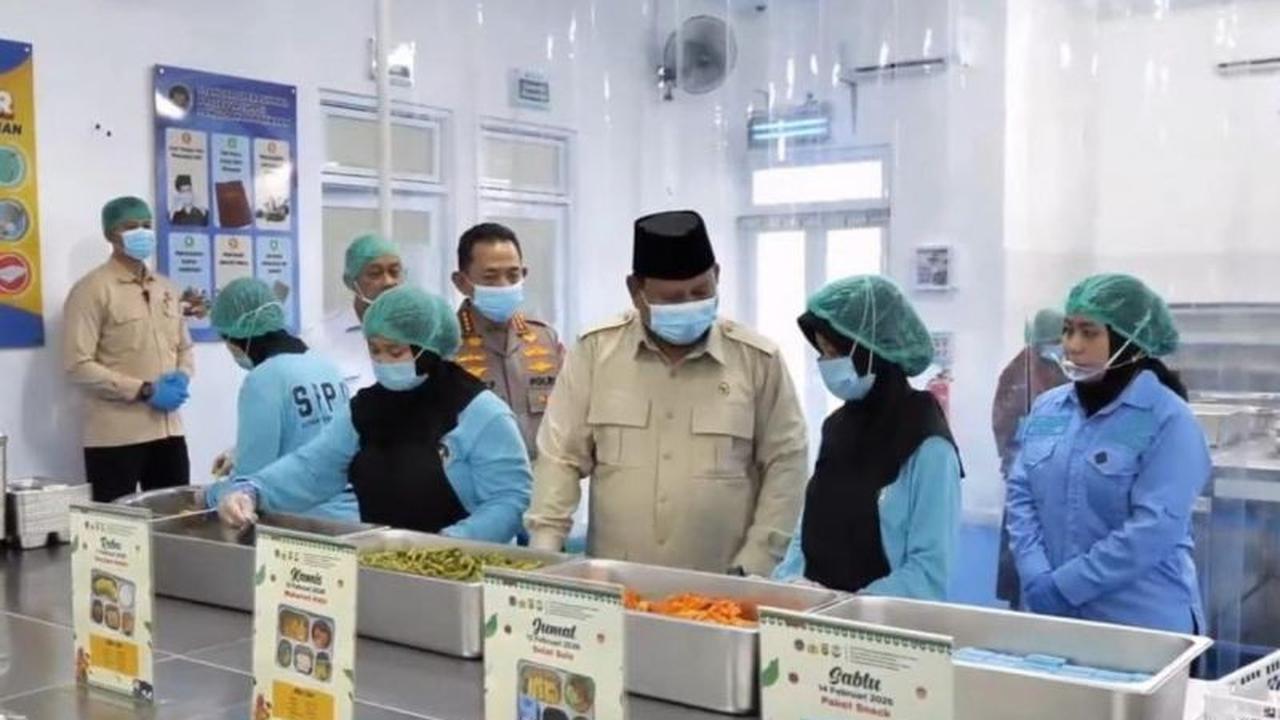 Presiden Prabowo Tekankan Pentingnya Makanan Bergizi Gratis Disajikan Hangat