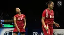 Ganda Putri Indonesia, Anggia Shitta Awanda/Ni Ketut Mahadewi Istarani saat melawan Chen Qingchen/Jia Yifan di Semifinal Indonesia Open 2017, Jakarta, Sabtu (17/6). Anggia/Ni Ketut Mahadewi Istarani kalah 12-21, 17-21. (Liputan6.com/Helmi Fithriansyah)