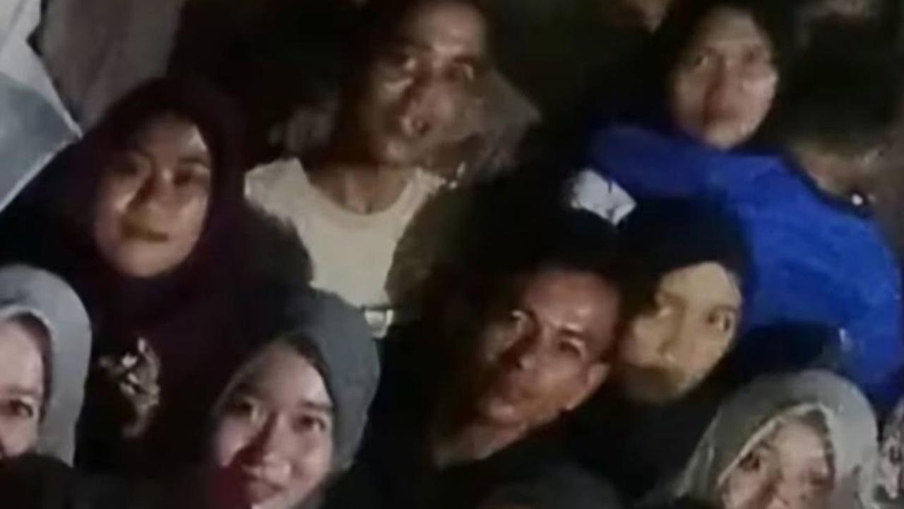 Misteri Sosok Hitam di Foto Selfie Niken Salindry, Kesalahan Kamera atau Penampakan?