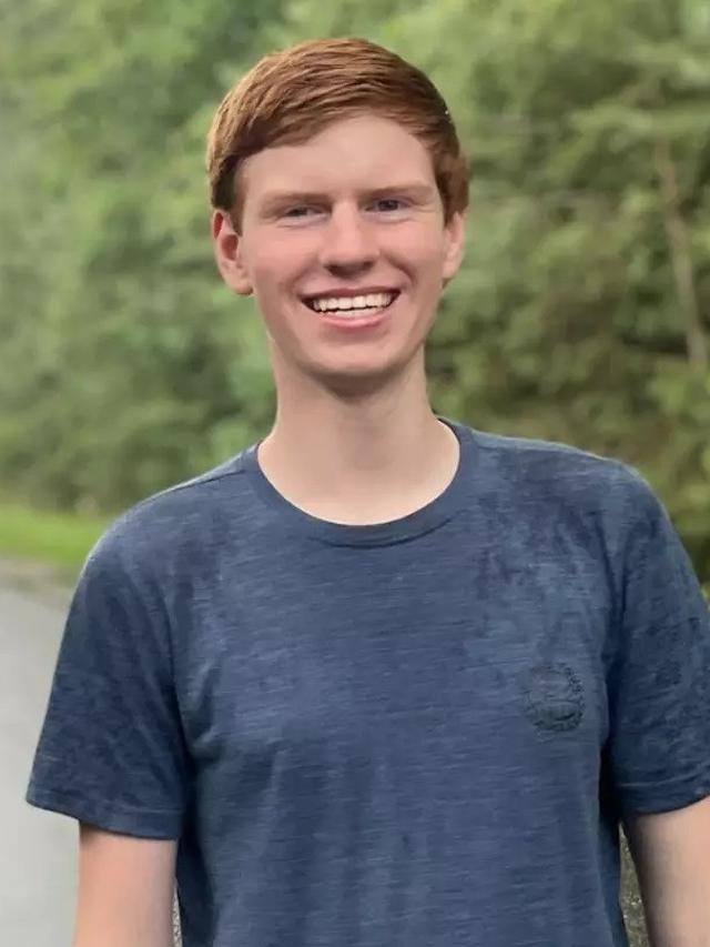 Pria Hidup di Kereta