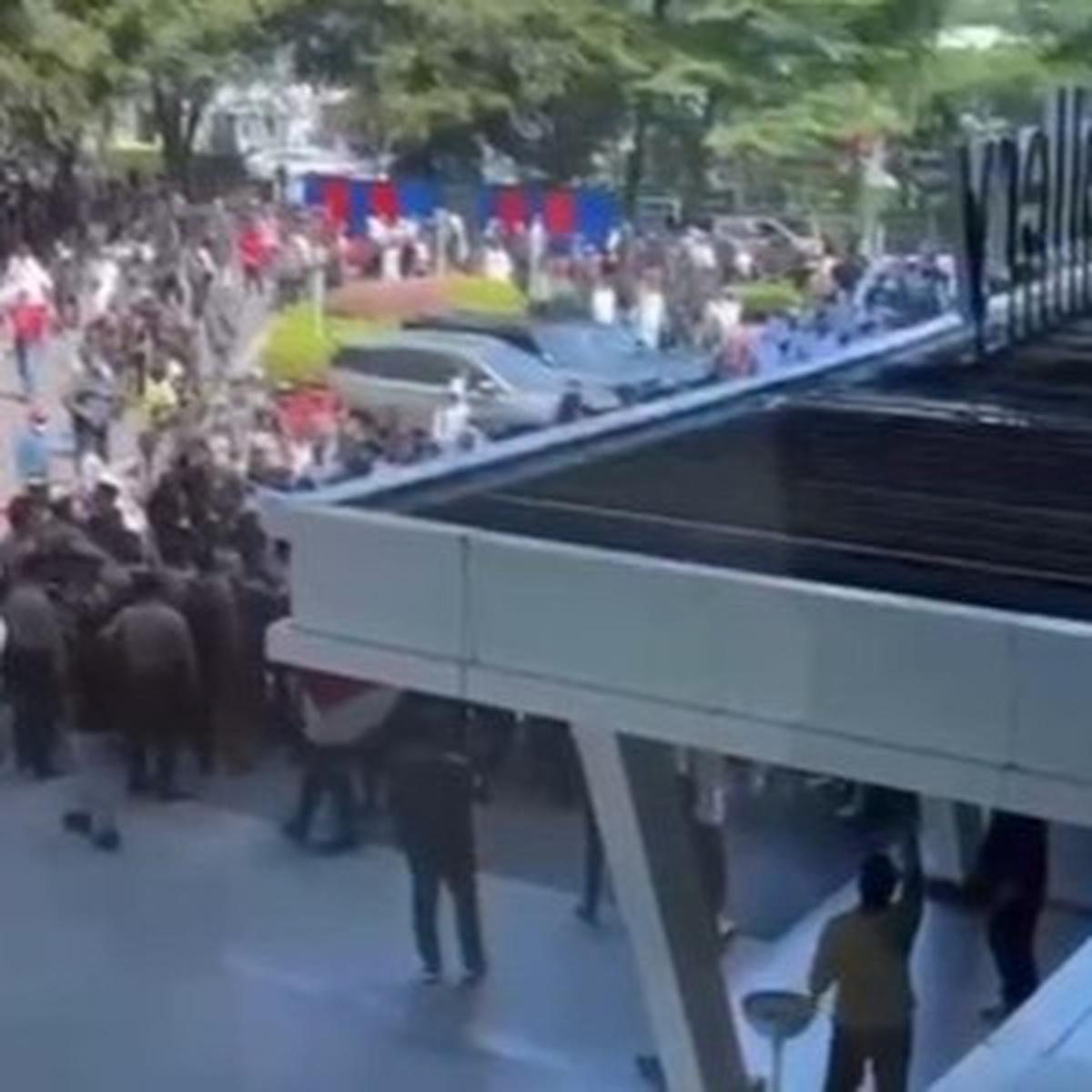 Duduk Perkara Massa Datangi Kawasan Pondok Indah Golf, Polisi Sampai Buat Barikade