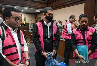 Sidang Anak Riza Chalid, Muhamad Kerry Adrianto Riza