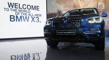 Penampakan BMW X3 terbaru saat peluncurannya di Jakarta, Rabu (11/4). Generasi ketiga BMW X3 ini dilengkapi dengan mesin empat silinder 2000 cc. (Merdeka.com/Dwi Narwoko)