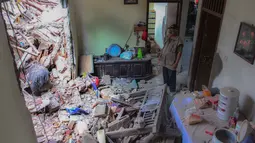 Ledakan dahsyat mengguncang kawasan permukiman Pondok Cabe Ilir, Pamulang, Tangerang Selatan, Banten, Jumat (12/9/2025) dini hari. (merdeka.com/Arie Basuki)