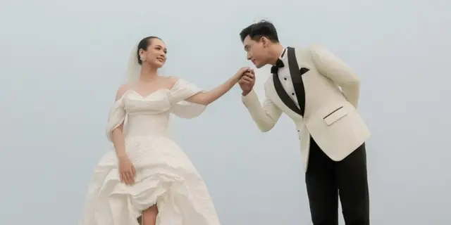 Dea Annisa &amp; Mazaki Achmad Bagikan Potret Prewedding Terbaru