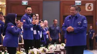 Ketum Partai Demokrat Susilo Bambang Yudhoyono tiba menghadiri Kongres ke V Partai Demokrat di JCC, Jakarta, Minggu (15/3/2020). SBY akan digantikan Agus Harimurti Yudhoyono (AHY) yang telah mendapatkan dukungan 93 persen dari pemegang hak suara Demokrat. (Liputan6.com/Angga Yuniar)