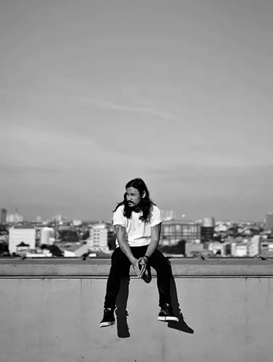 "Dia berjanji akan menjadi Ello yang lebih baik lagi. Dapat support dari keluarga, bapak menjenguk. Support untuk lebih baik lagi,” ujar Chris. (Instagram/marcello_tahitoe)