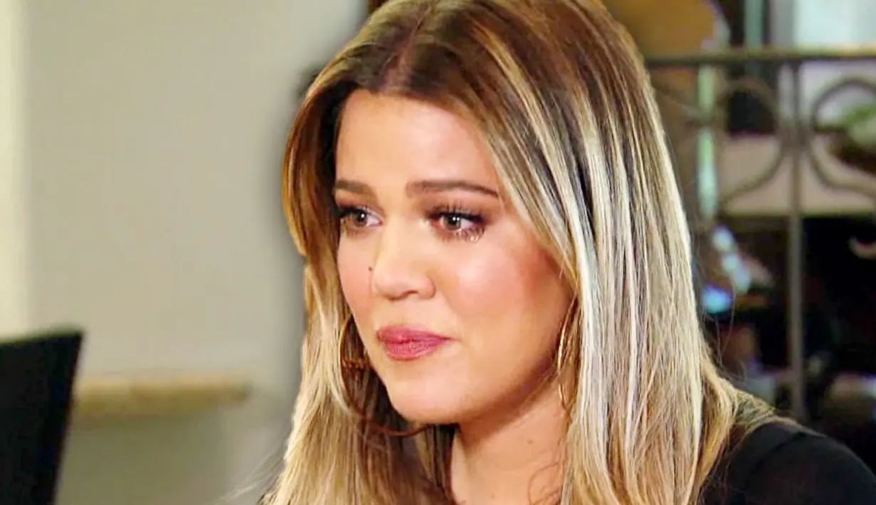 Di usia 33 tahun, Khloe Kardashian miliki cobaan yang berat serta kebahagiaan yang utuh dalam hidupnya. (YouTube)