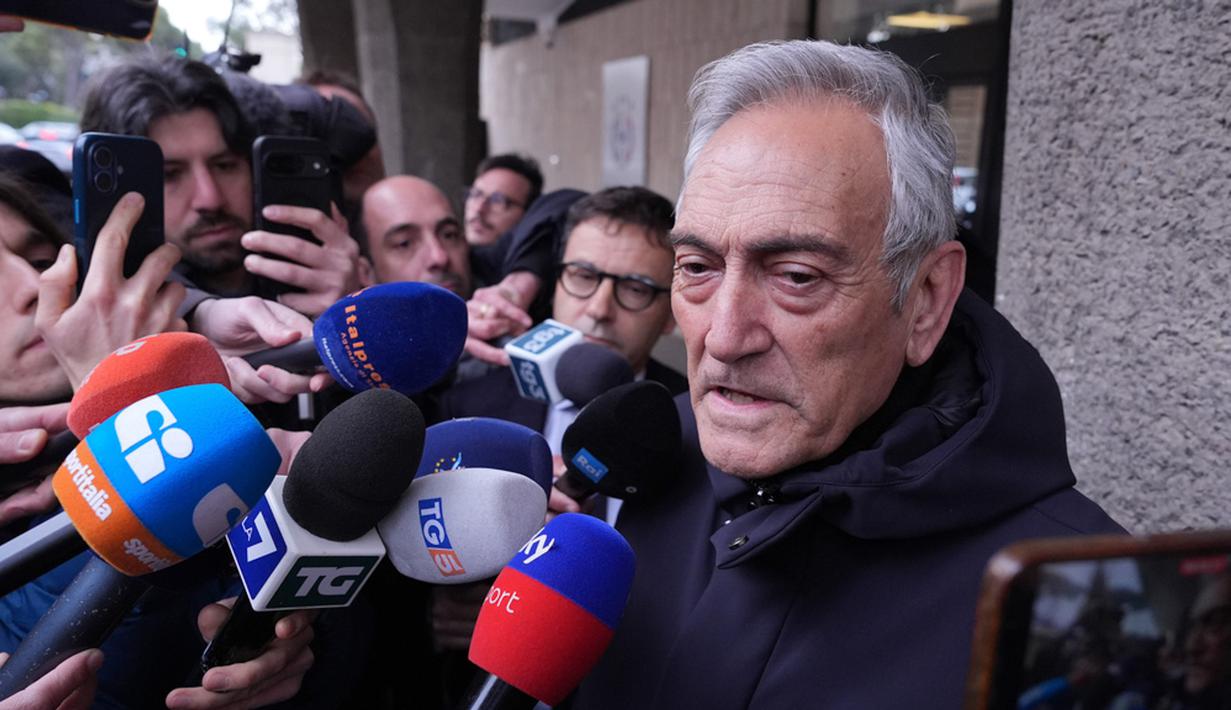 Keputusan ini terjadi setelah Gabriele Gravina mendapat desakan berat untuk lengser pasca-kegagalan timnas Italia. (Alfredo Falcone/LaPresse via AP)