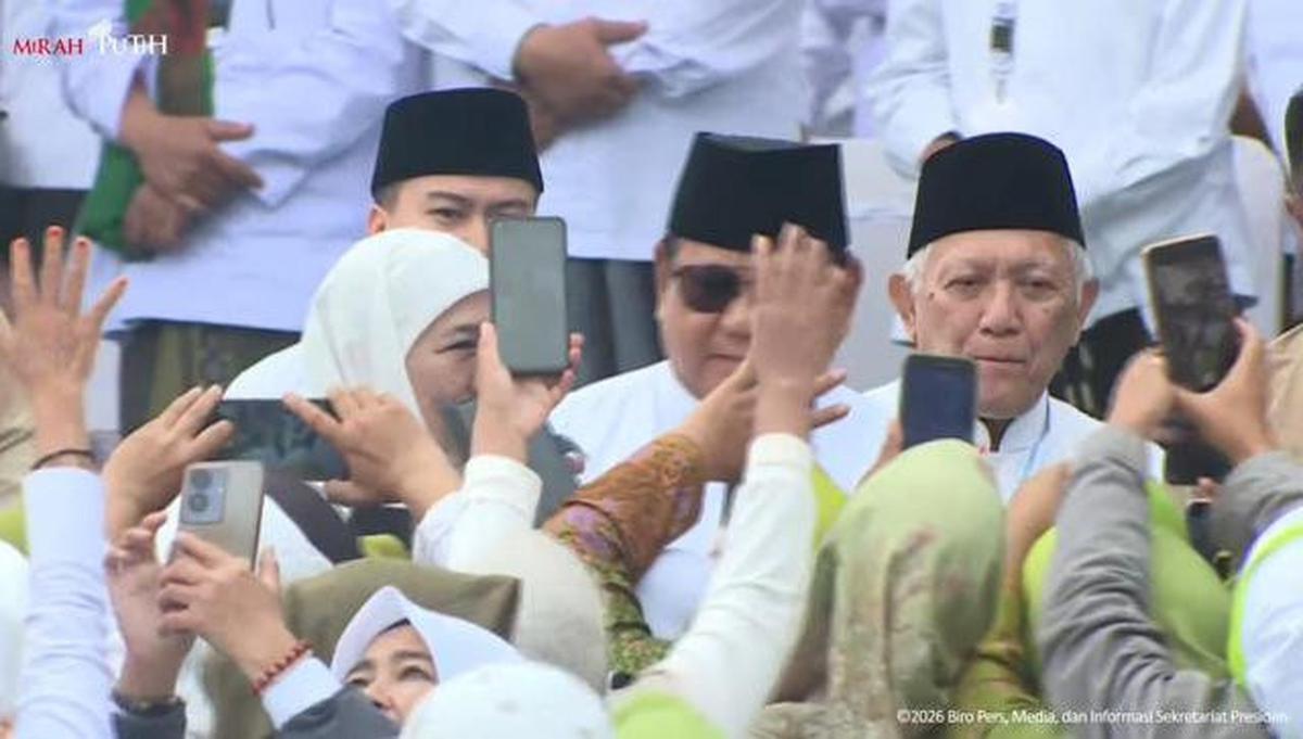 Momen Prabowo Beri Hadiah ke Pembaca Al-Qur'an di Acara 1 Abad NU, Apa Isinya?
