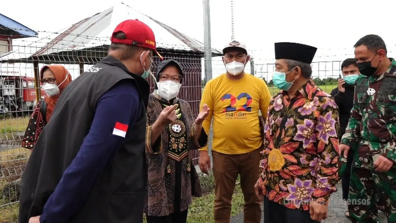 Menteri Sosial Tri Rismaharini