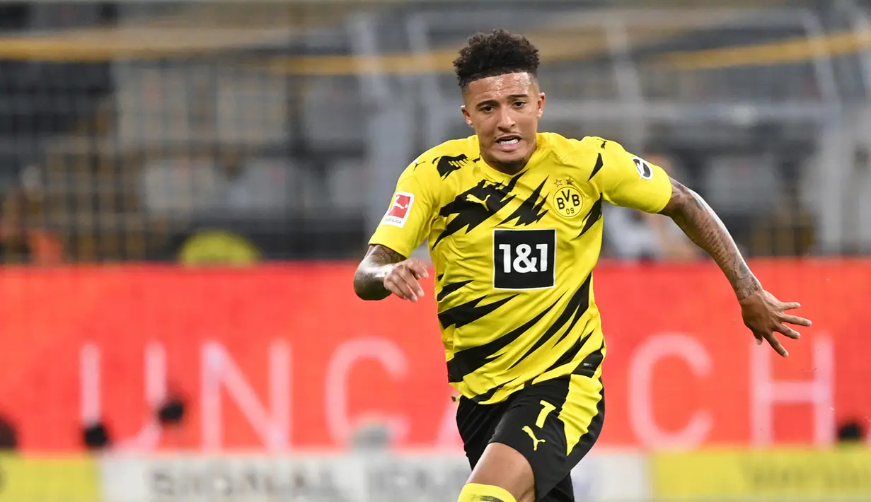 4. Jadon Sancho (Borussia Dortmund) - Bintang Borussia Dortmund ini terus menunjukan performa terbaiknya di kompetisi Liga Jerman dan Liga Champions. Jadon Sancho telah menorehkan dua gol dari empat laganya bersama Borussia Dortmund di fase grup Liga Champions. (AFP/Ina Fassbender)
