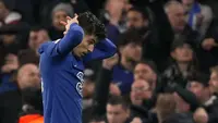 Reaksi kecewa pemain Chelsea, Kai Havertz setelah gagal mencetak gol ke gawang Borussia Dortmund pada laga leg kedua 16 Besar Liga Champions 2022/2023 yang berlangsung di Stamford Bridge, London, Rabu (08/03/2023) WIB. The Blues berhasil melaju ke babak perempat final setelah menang dengan agregat 2-1. (AP Photo/Alastair Grant)