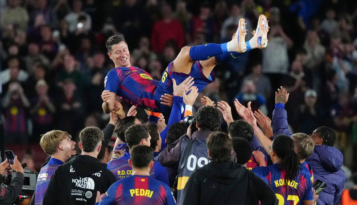 Kemenangan atas Betis menjadi penutup sempurna bagi Lewandowski di kandang Barcelona. (AP Photo/Joan Mateu Parra)