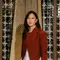 Dian Sastrowardoyo Bikin Beskap Makin Edgy, Dipadukan Ripped Jeans dan Tas Hermes