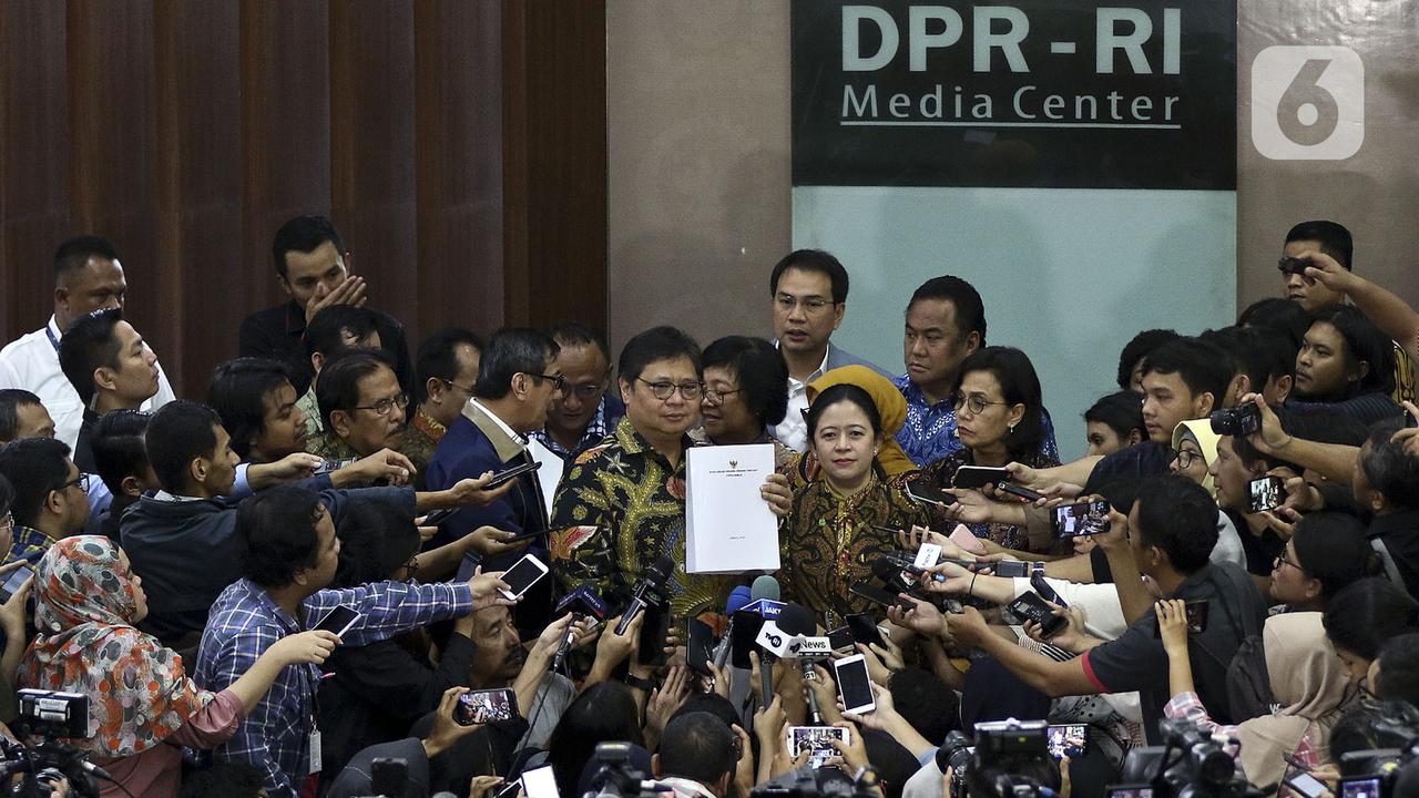 Pemerintah Serahkan Draft RUU Omnibus Law