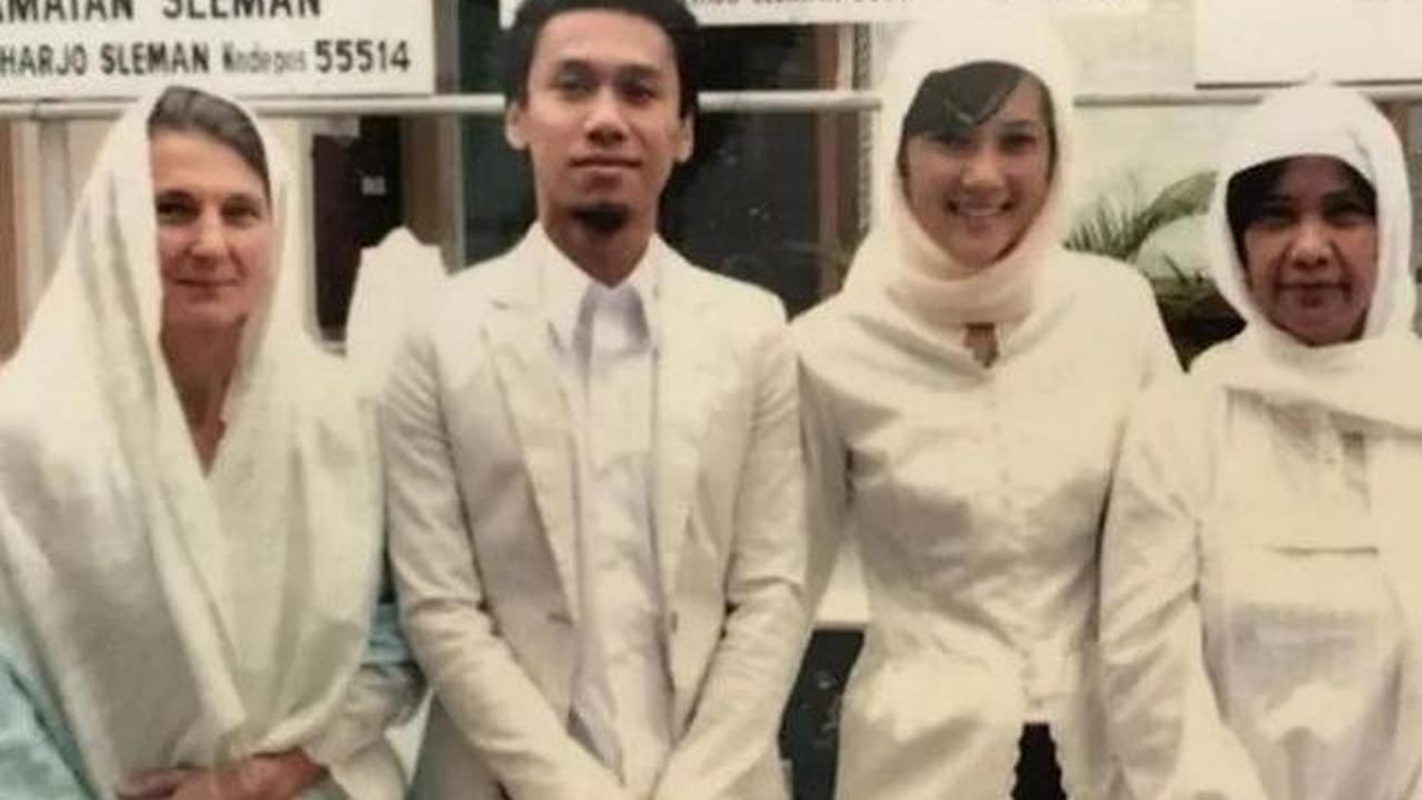 12 Artis yang Menikah di KUA, Terbaru Reza SMASH