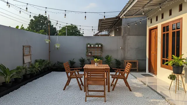 Inspirasi Halaman Rumah dengan Batu Kerikil Putih Model Halaman Belakang sebagai Area Santai