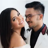 "Kebetulan itu semuanya real, semuanya nyata. Tidak ada yang dibuat-buat, tidak ada kontrak apa pun. Tidak bisa gimana-gimana. Memang itu pure murni, saya sayang sama Sakina, saya sayang sama Dena," tuturnya. (Instagram/ihsantarore)