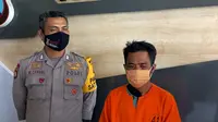 Tersangka DM Pelaku Percobaan Pembunuhan Terhadap Pengasuh Pondok Pesantren di Banyuwangi, Ditahan Polisi (Istimewa)