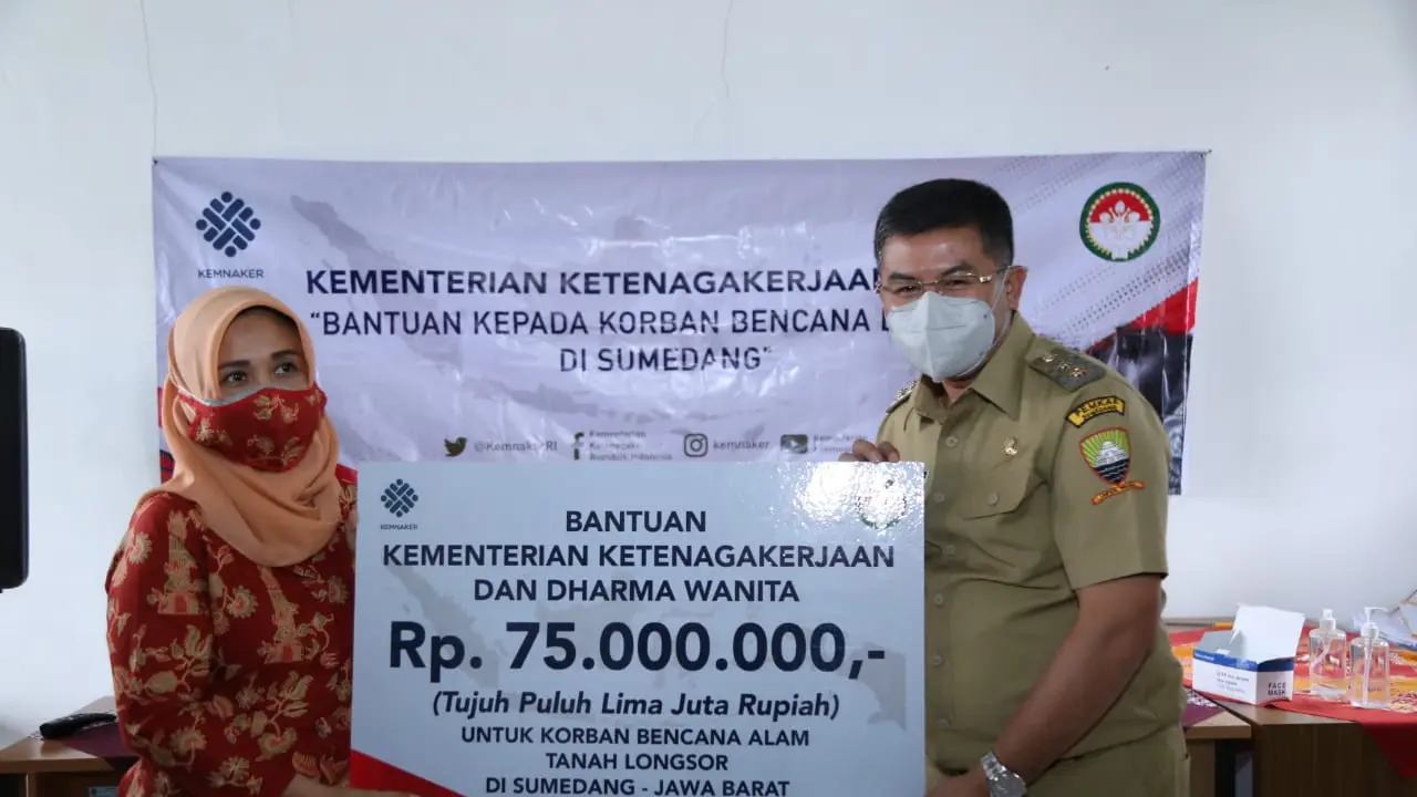 DWP Kemnaker Sumbang Bantuan Uang Tunai dan Paket Pelatihan Bagi Korban Longsor Sumedang