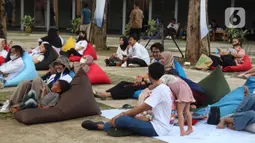 Pengunjung menikmati acara Gebyar Ekraf di Bogor Creative Center, Kota Bogor, Minggu (11/12/2022). Gebyar Ekraf di berlangsung pada 10-11 Desember 2022. (Liputan6.com/Magang/Aida Nuralifa)