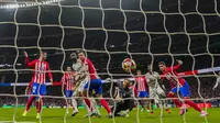 Duel sengit Atletico melawan Real Madrid di Copa del Rey 2023/2024 (AP)