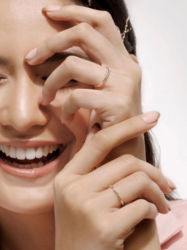 Koleksi Perhiasan Moela.