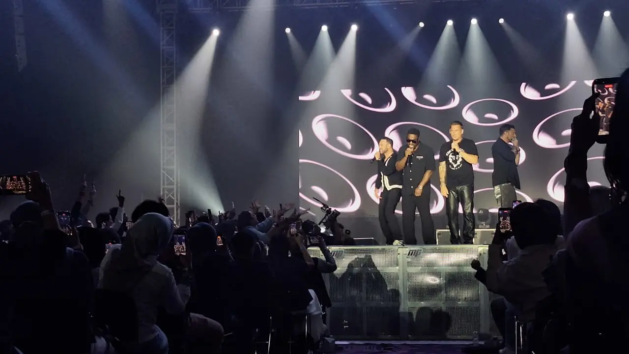 Konser Blue di Jakarta, 27 November 2025 di The Kasablanka Hall. (Ratnaning Asih/ Liputan6.com)