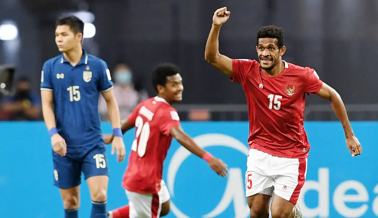 Selain nama-nama diatas, sebaran gol Timnas Indonesia juga dicetak oleh Ricky Kambuaya, Asnawi Mangkualam, Elkan Baggott, Ramai Rumakiek. Mereka masing-masing menyumbang satu gol di Piala AFF 2020. (AFP/Roslan Rahman)