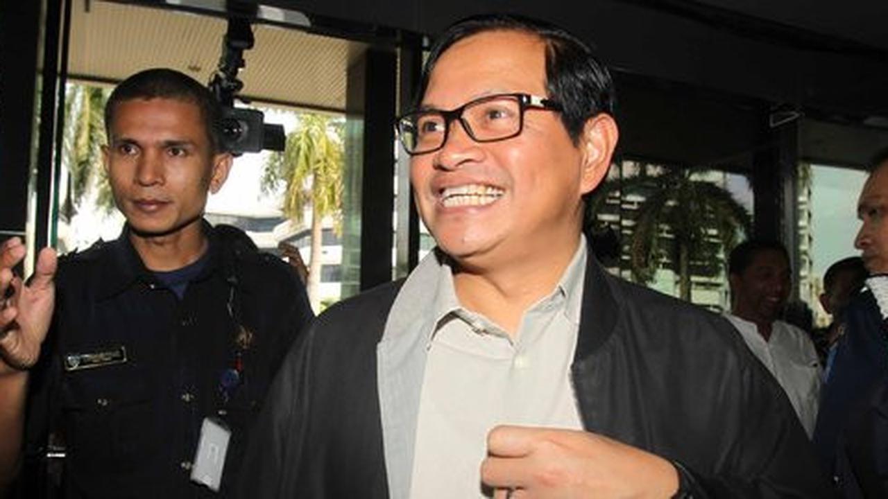 Pramono Anung desak Jokowi ganti menteri ekonomi dengan yang mumpuni