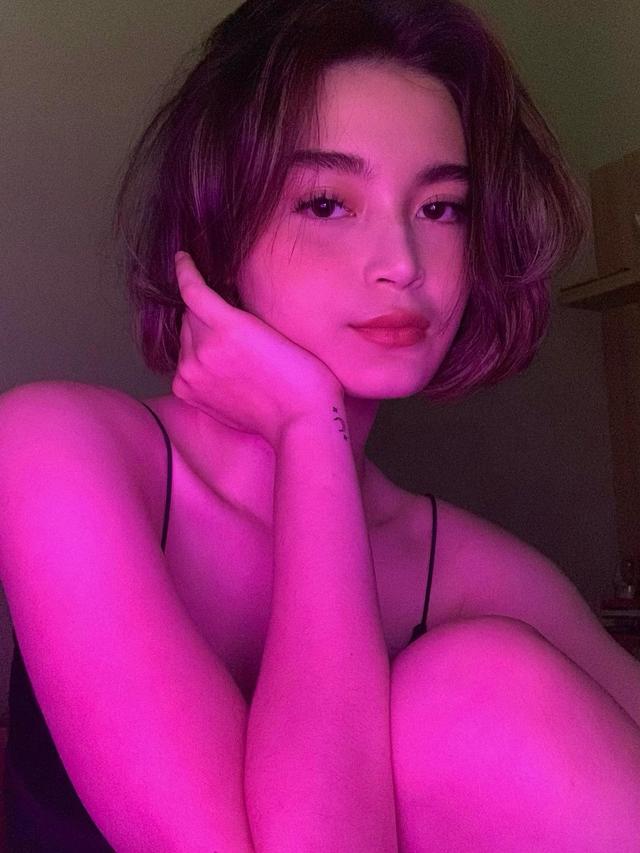 7 Potret Jubilee Marisa, Penyanyi yang Dikabarkan Jadi Kekasih Bio One