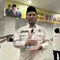 Kadaker Makkah Ihsan Faisal diwawancara tentang kebakaran di area hotel jemaah haji Indonesia, 6 Juni 2026. (Liputan6.com/ dok. Media Center Haji)