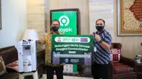 Pemkot Makassar menerima bantuan dari Gojek Indonesia (Liputan6.com)