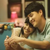 Morgan Oey beradegan dengan Sheila Dara di film Eggnoid (Istimewa)