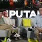 Bakal Calon Presiden Anies Baswedan (kedua kanan) bersama istri, Fery Farhati Ganis saat program Pemilu stasiun televisi SCTV “Kita Indonesia” di kawasan Gelora Bung Karno Jakarta, Selasa (12/9/2023). (Liputan6.com/Helmi Fithriansyah)