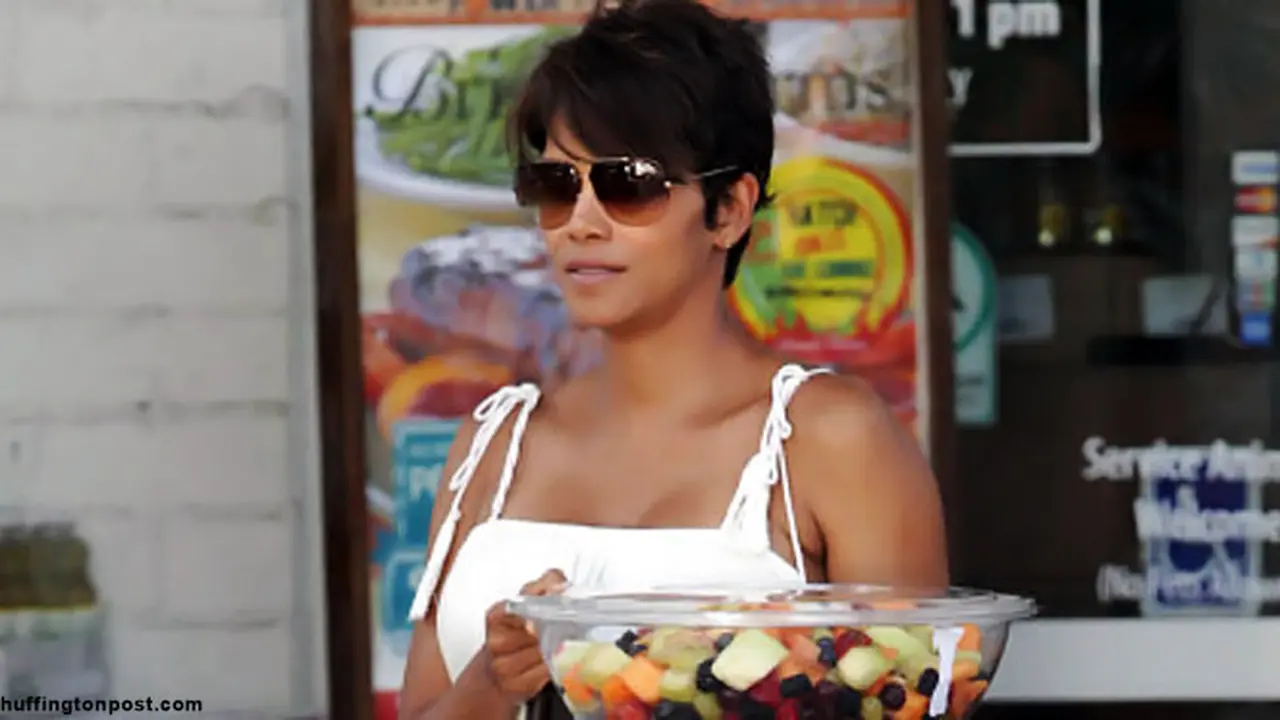halle-berry-130807b.jpg