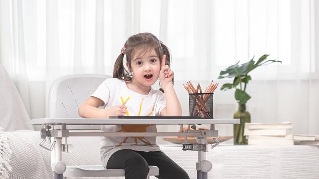 Ilustrasi mengajarkan pembelajaran sosial emosional