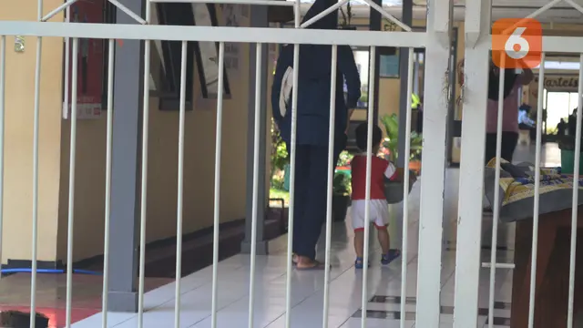 Para Narapidana Wanita Mengasuh Bayi Mereka di dalam Penjara