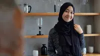 Rindu, Anak Ustaz Jefri Al Buchori Pakai Baju Sang Ayah